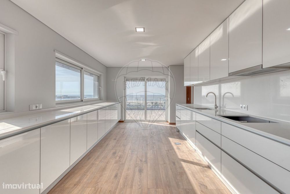 Apartamento T4 para venda