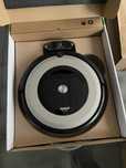 Robot sprzatający IROBOT ROOMBA E5