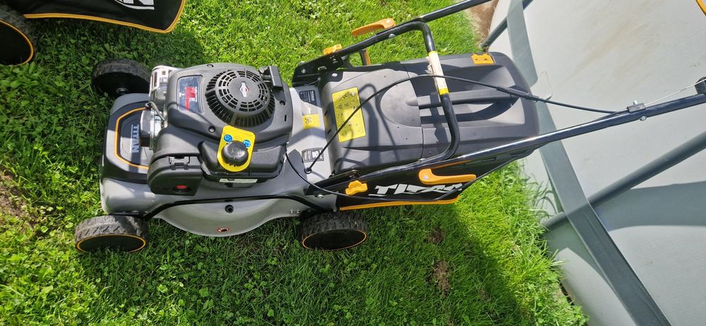 Kosiarki spalinowe z napędem