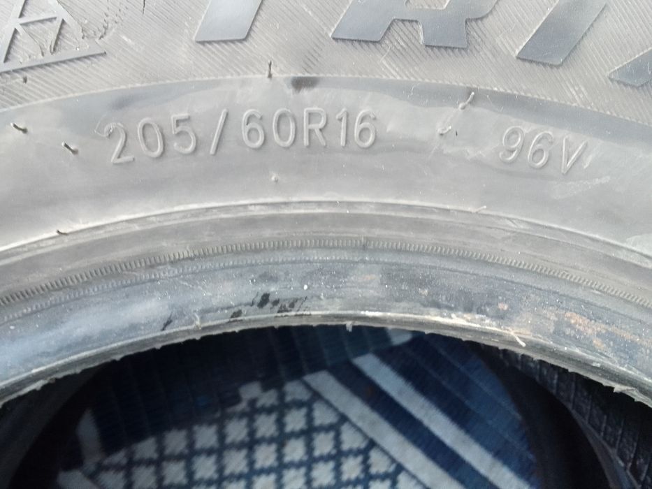 Cena za 2 Opony letnie 205/60r16 TRIANGLE 2021r
