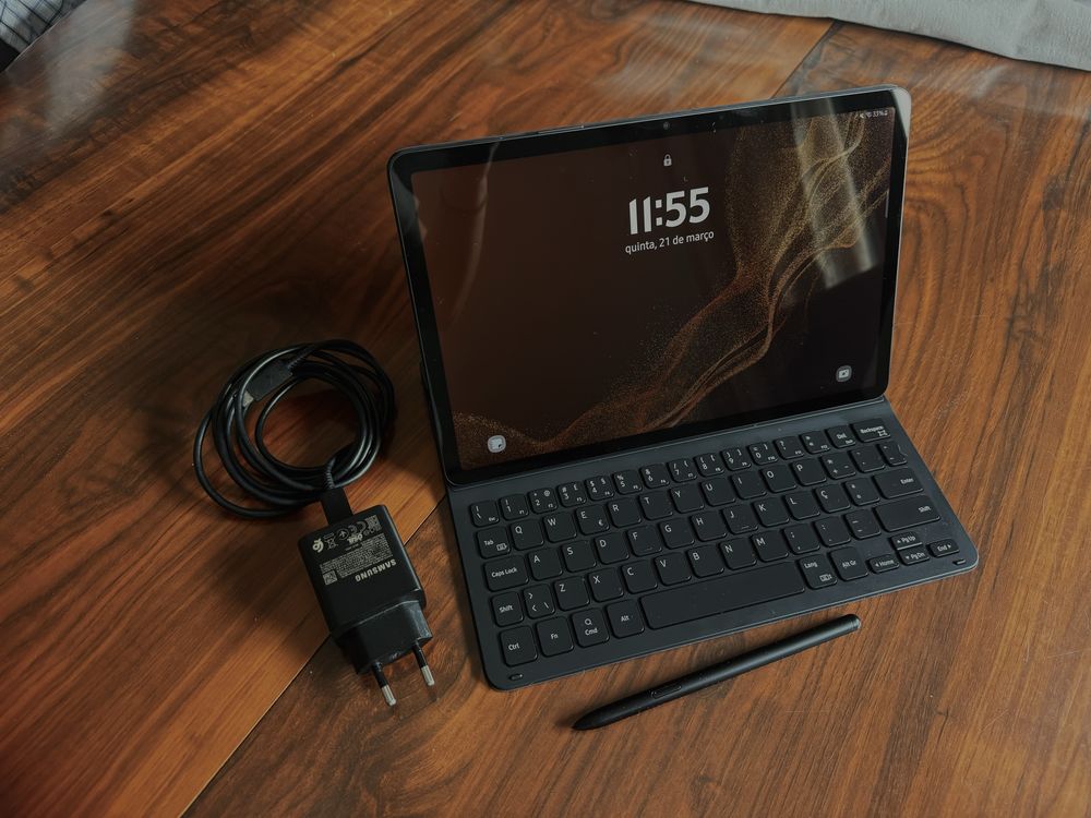 Tablet Samsung S8 com teclado