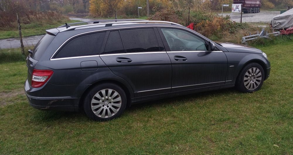 Mercedes C220 W204 kombi elegance AUTOMAT 2.2 CDI
