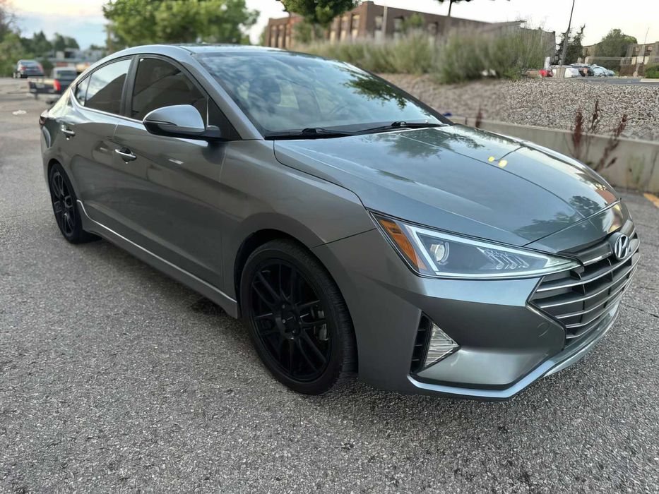 Hyundai Elantra      2019