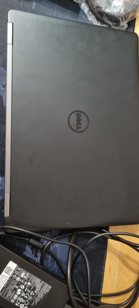 Dell E5570 I7 Radeon R7 dwie stacje dokujące ładowarka
