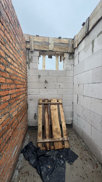 Новий проект! Сучасний будинок в центрі біля озера