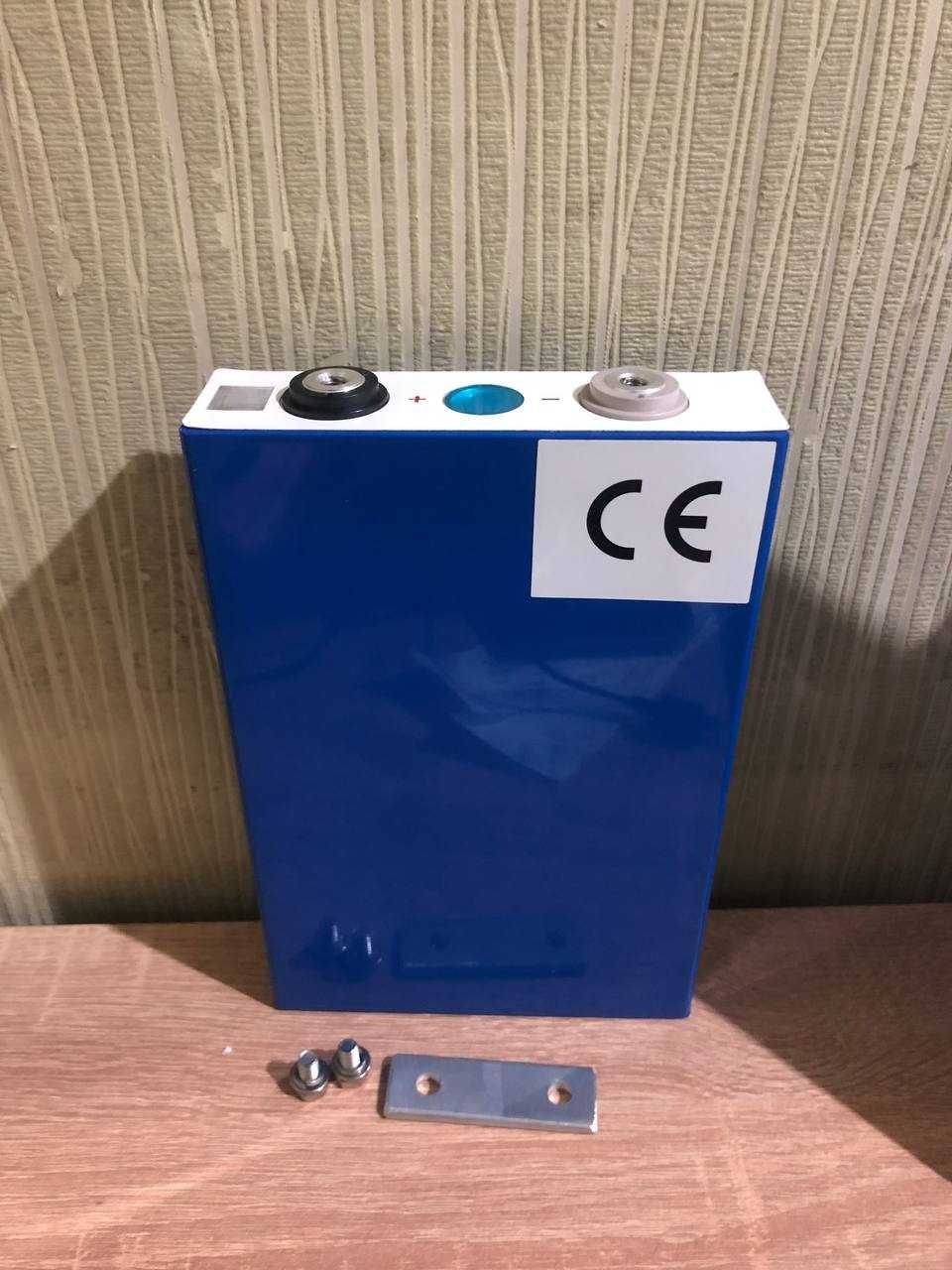 Акумулятор LiFePO4 EVE 105Ah 3.2V з різьбою 6М, з перемичкою і болтами