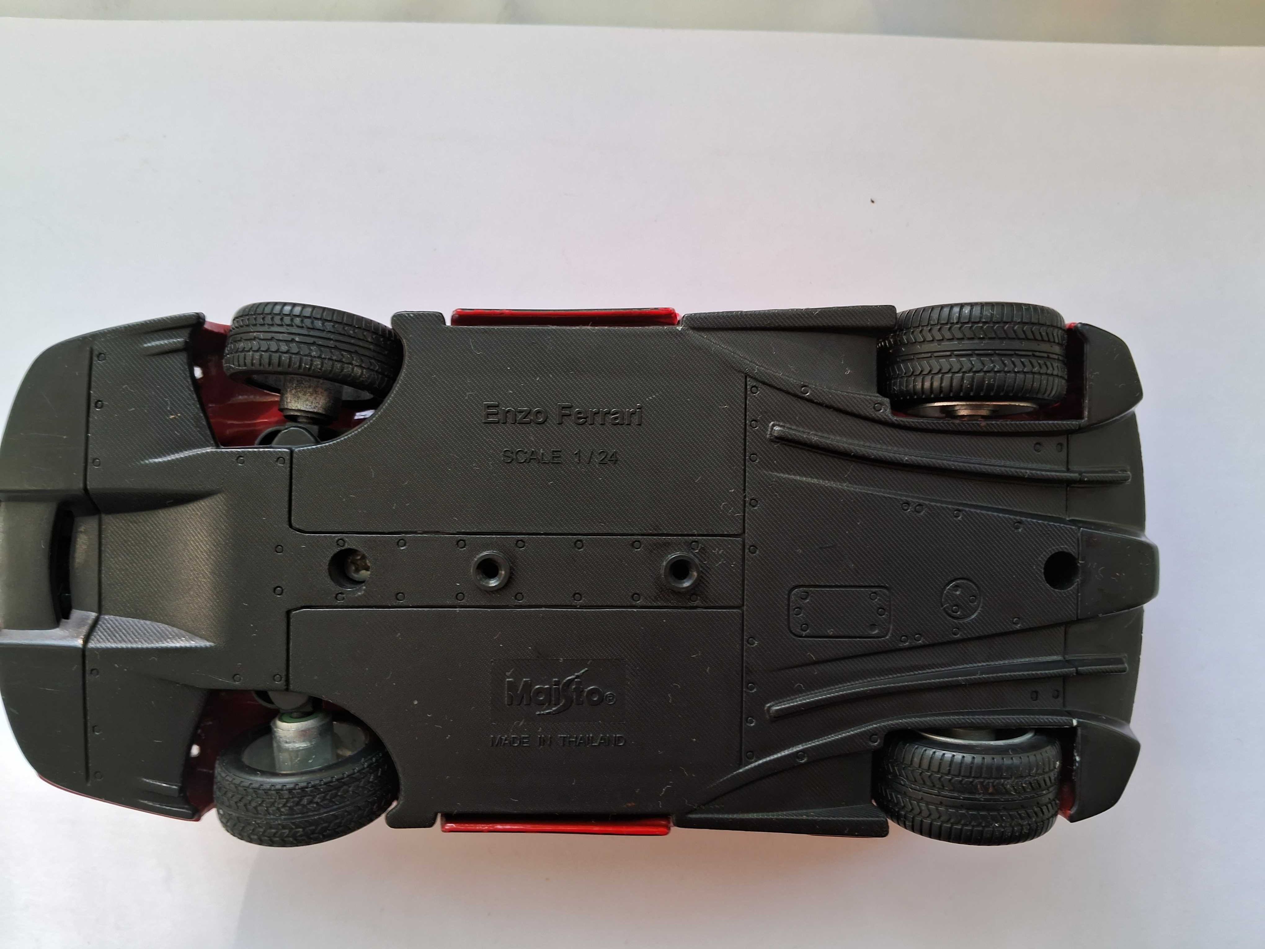 Модель  1:24 / maisto Ferrari Enzo / Ферарі Енцо