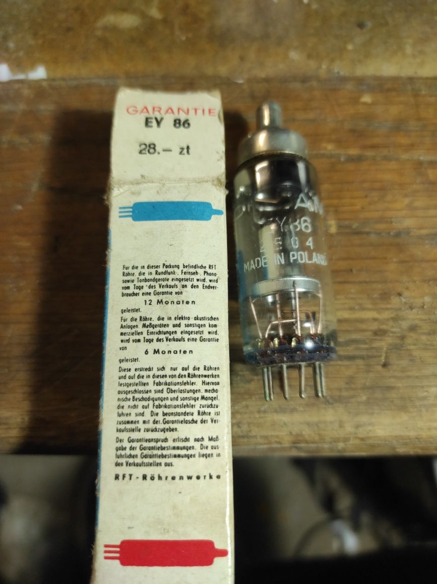 Stara zabytkowa kolekcjonerska lampa elektronowa ey86 ey 86
