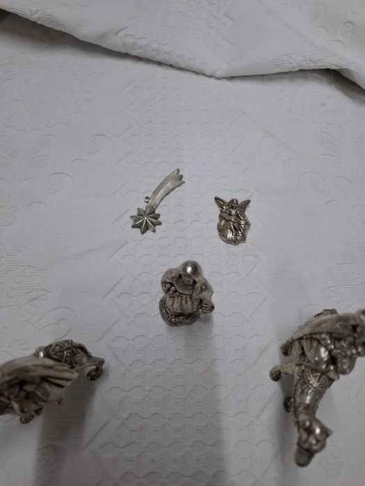 Presépio em metal antigo