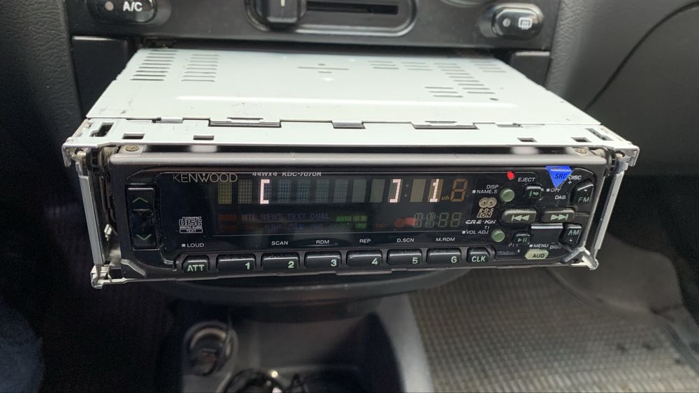 Магнитола(маска) Kenwood KDC-7070R, KRC-777R
