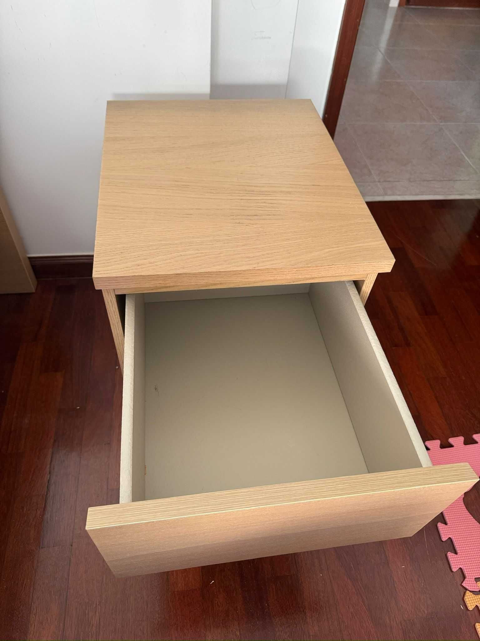 Criado mudo Cómoda IKEA MALM 2 Gavetas – Carvalho, Compacta & Moderna