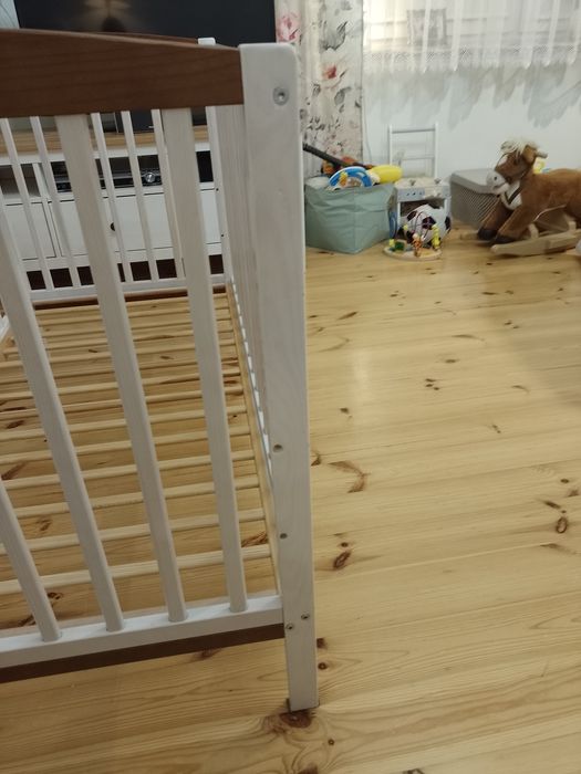 Niemowlęce łóżeczko