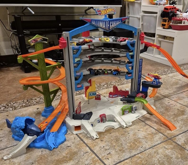 Гараж Hot Wheel Ultimate Garage