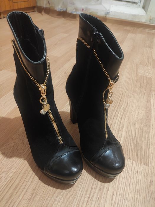 Весняні шкіряні черевики