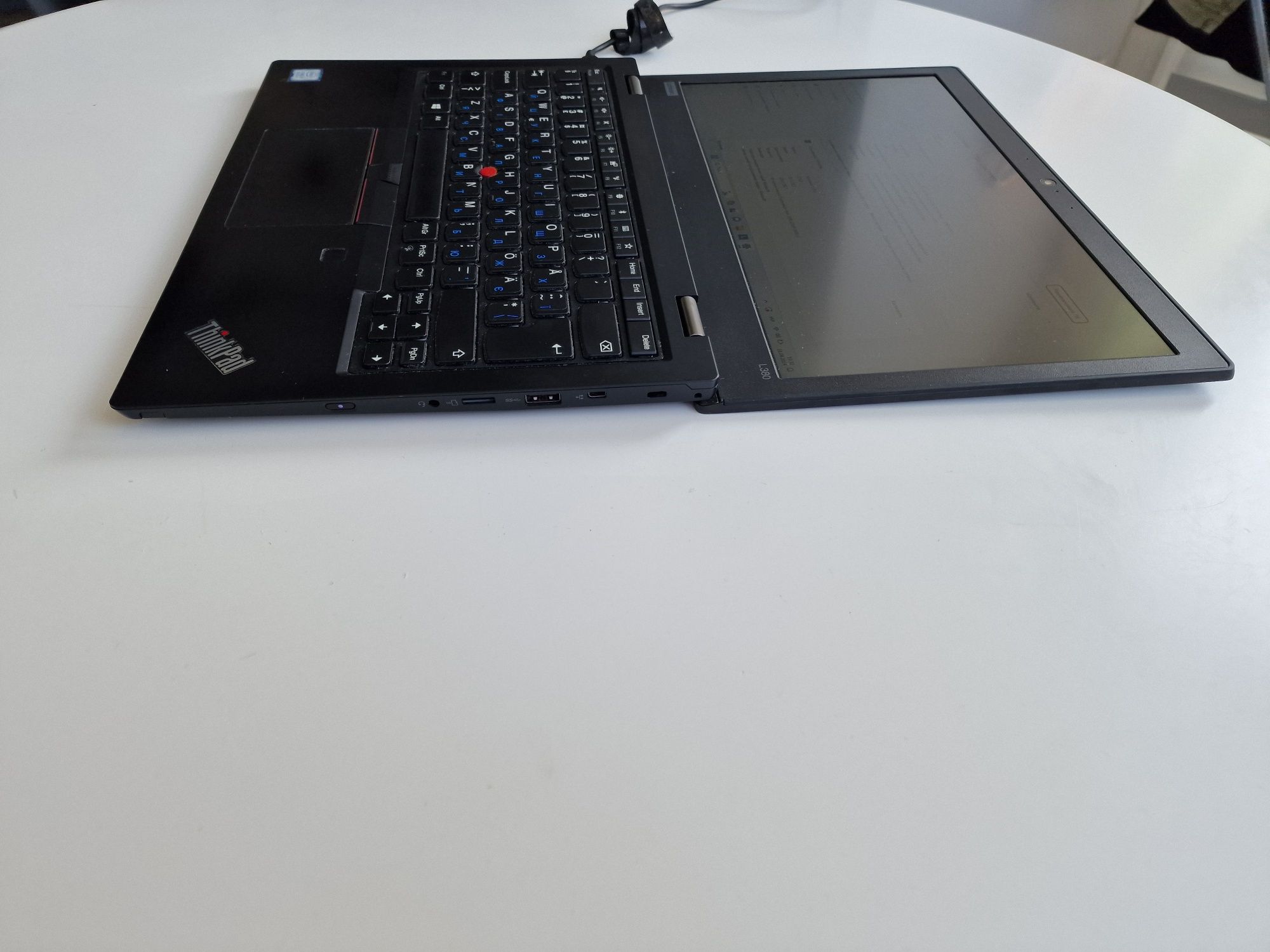 Продам ноутбук Lenovo ThinkPad corei7 8th Gen