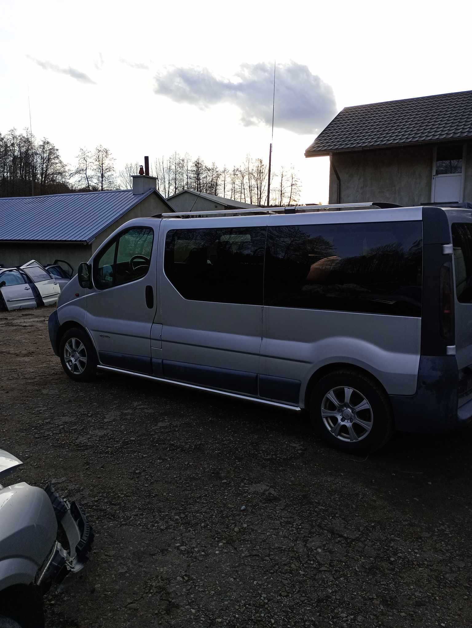 Reno Trafic Vivaro  koła Alu Felgi i inne części