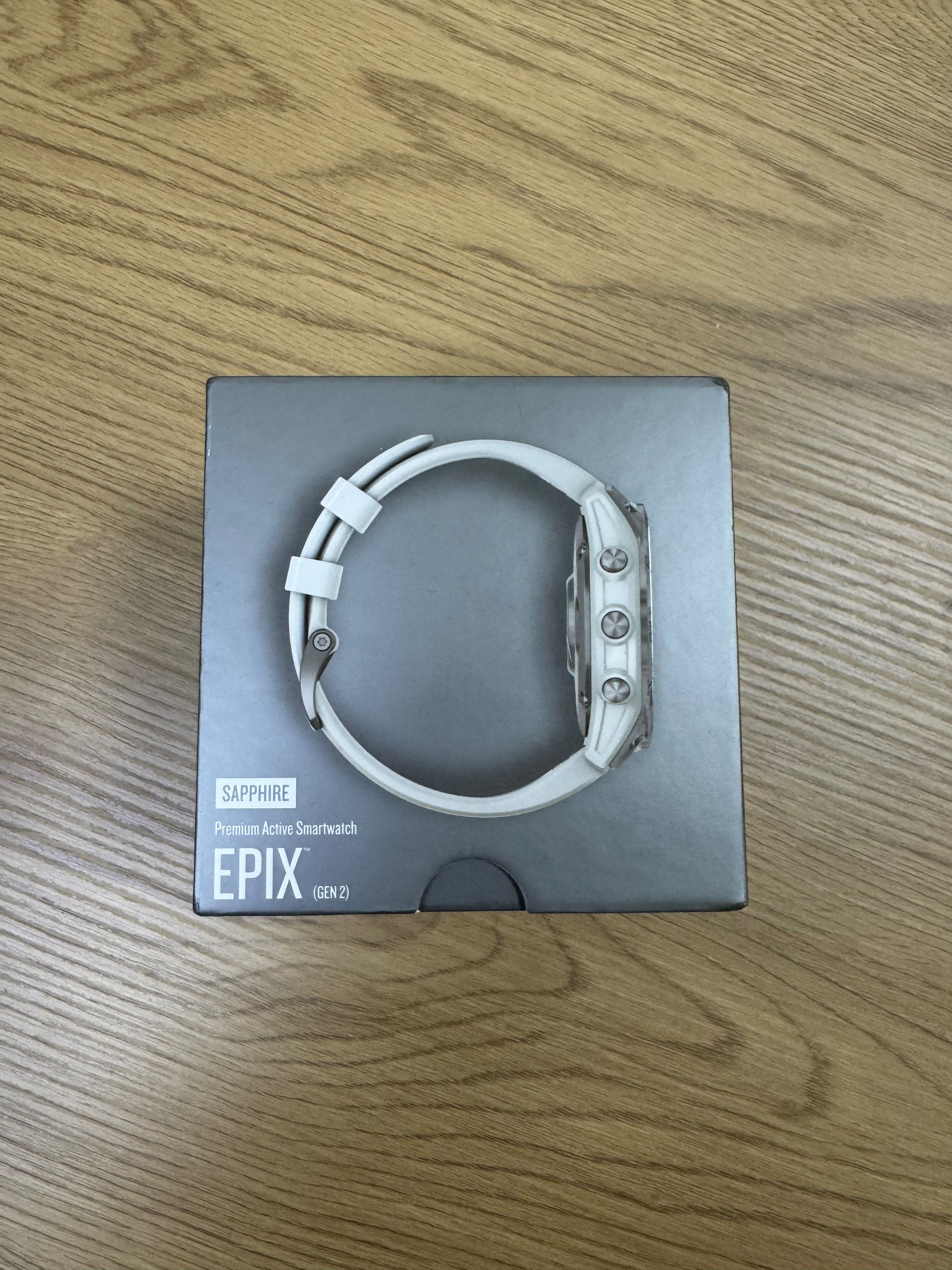 Garmin Epix Gen 2 White titanium with carrera white band 010-02582-20