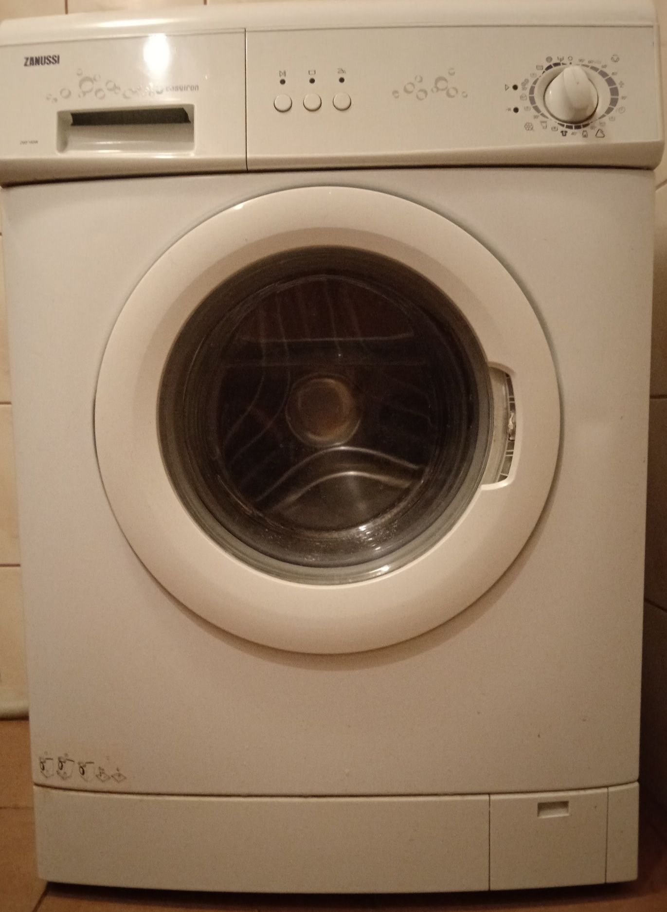 Komplet Mango kombiwar halogenowy i pralka Zanussi