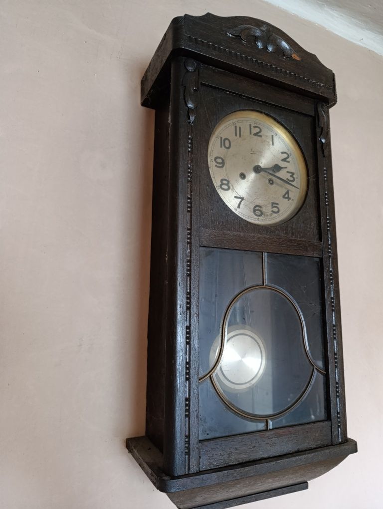 Maszyna do szycia i zegar