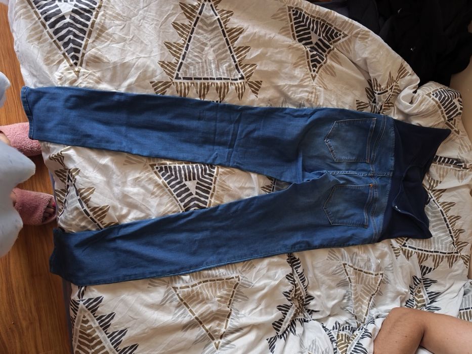 Ubrania ciążowe w dobrym stanie