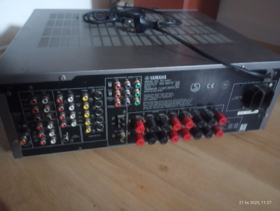 Yamaha amplituner RX-V450 + kolumny i centralny głośnik