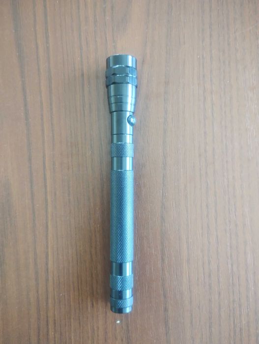 Latarka teleskopowa szperacz