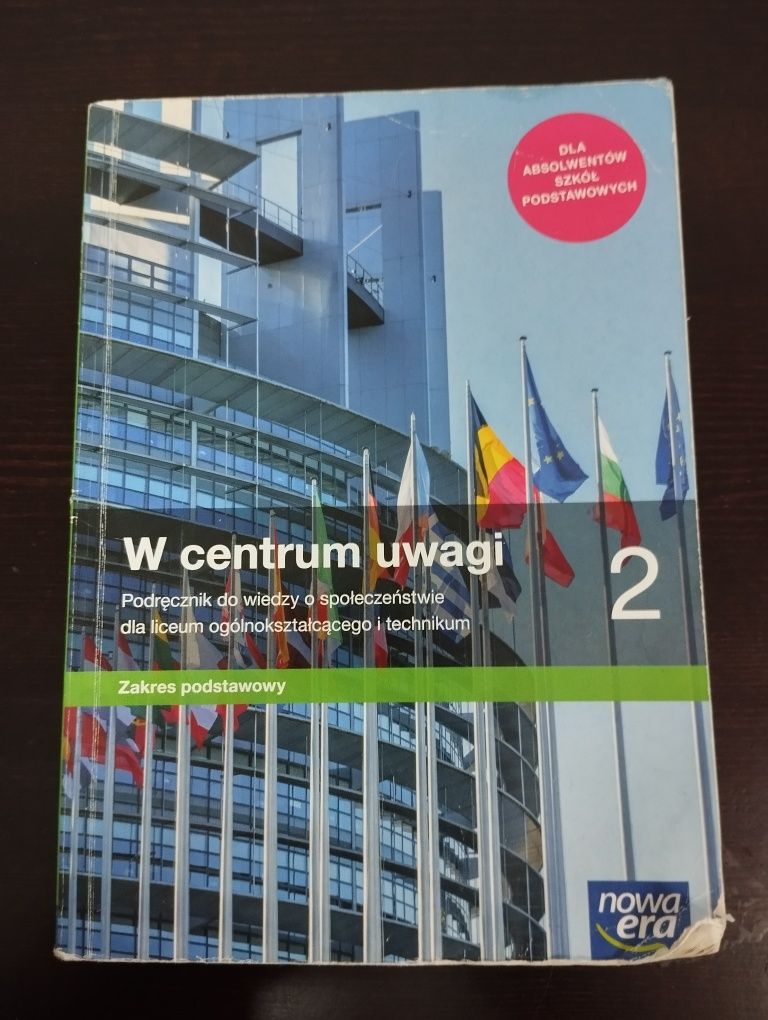 W centrum uwagi 2 podręcznik do WOSu