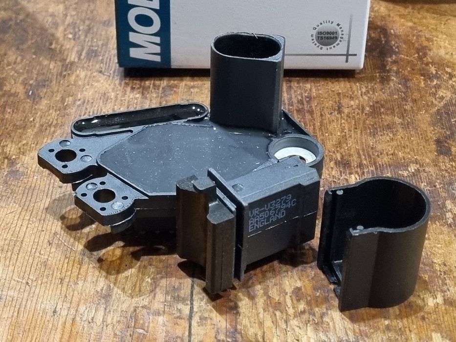 Регулятор напряжения генератора (реле зарядки) VRV3279 Mobiletron