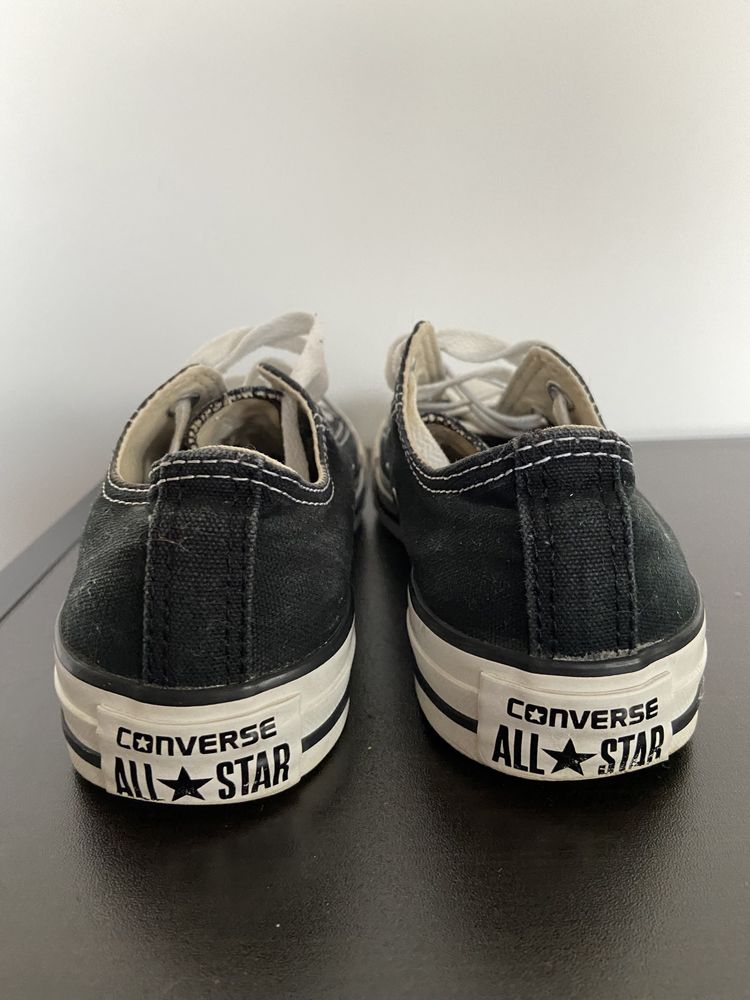 Czarne krótkie converse 36