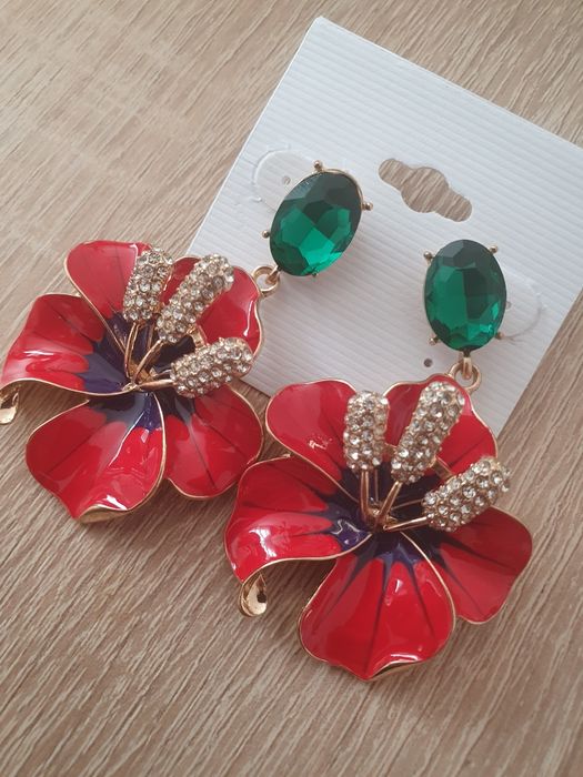 Piękne kolczyki czerwone kwiaty 5cm