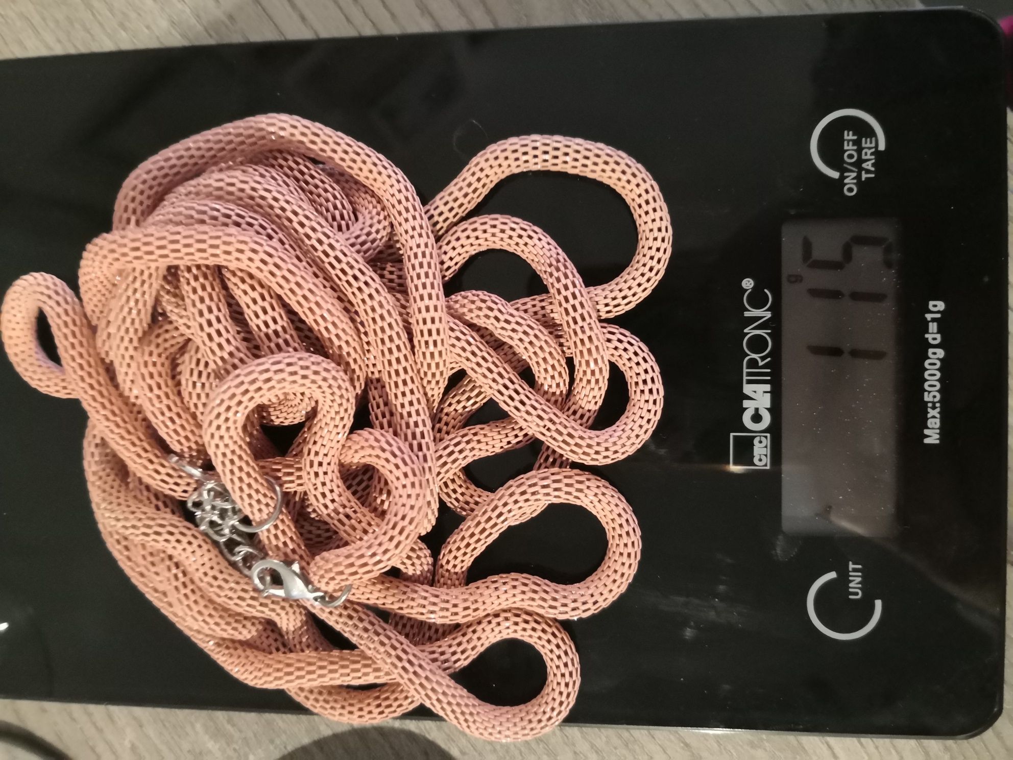 Łososiowy, długi naszyjnik z supłem, oryginalny, dł. 70 cm