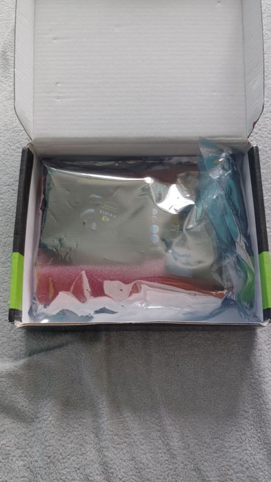 Retro karta graficzna NVIDIA GeForce GT 210