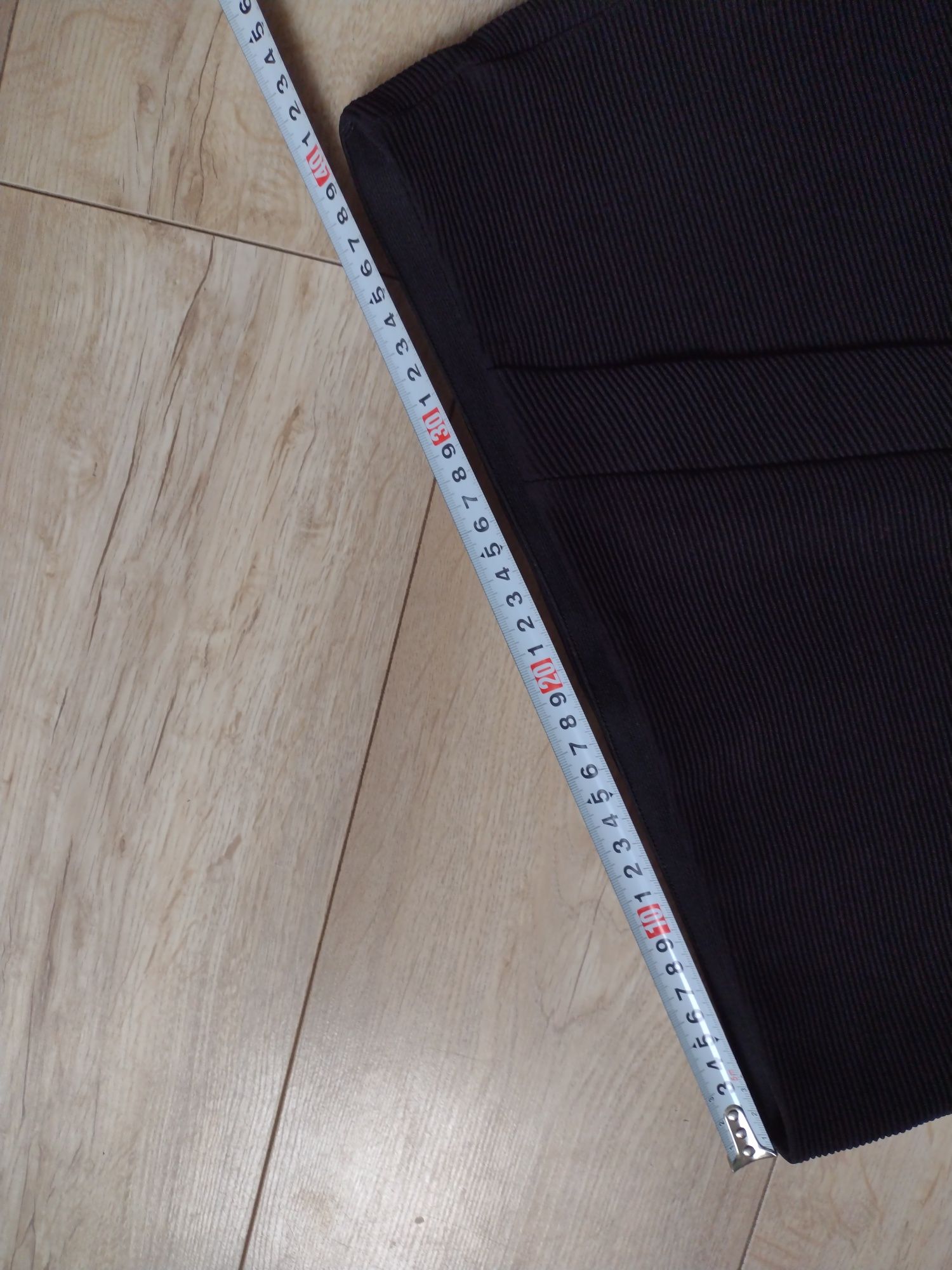 Śliczna ołówkowa spódnica Sinsay czarna r. XL jak nowa