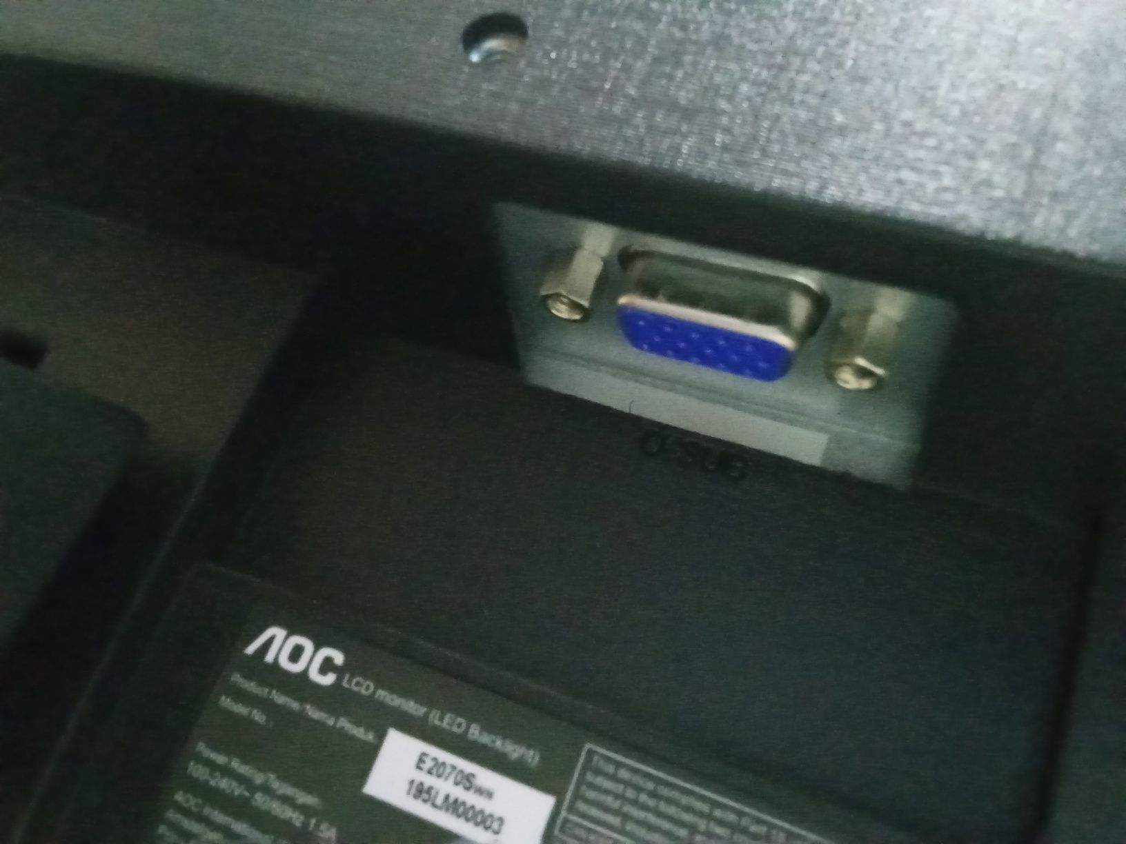 Monitor aoc novo com cabos