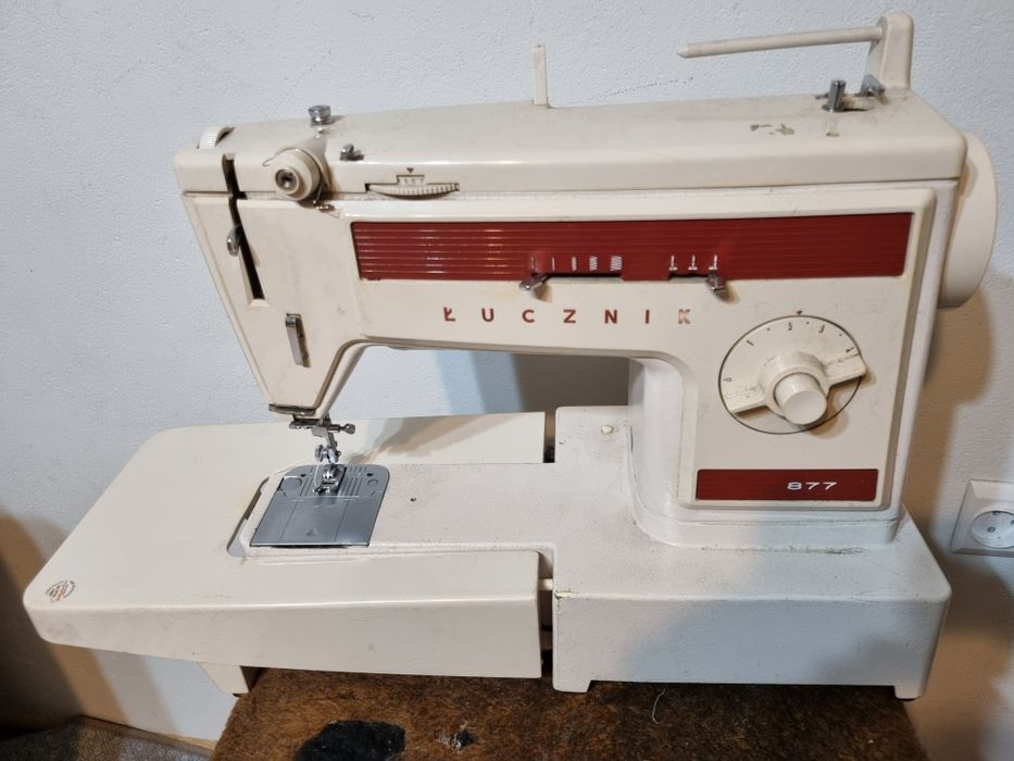 Maszyna do szycia Łucznik 877