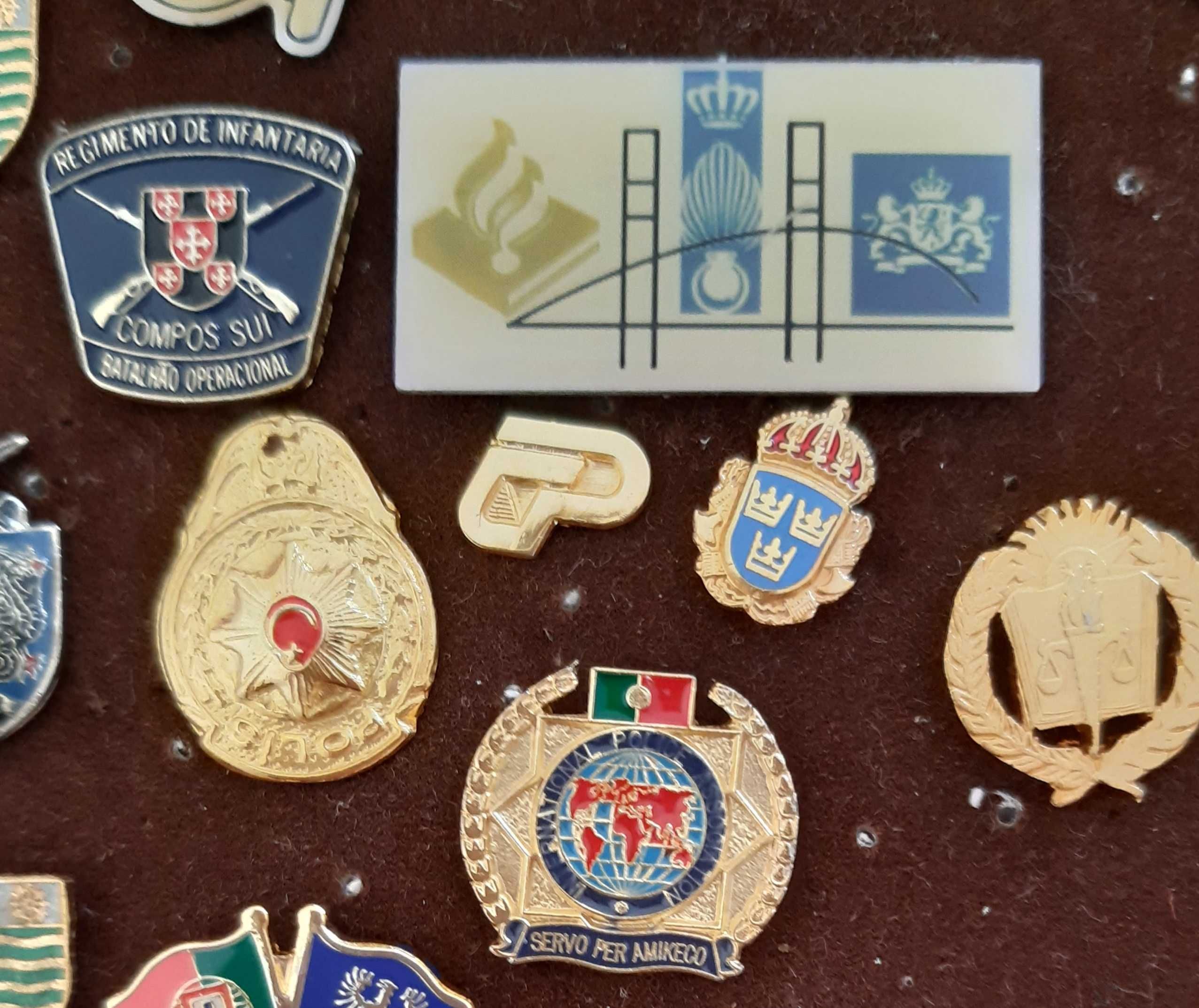 Pins de policia Oficiais