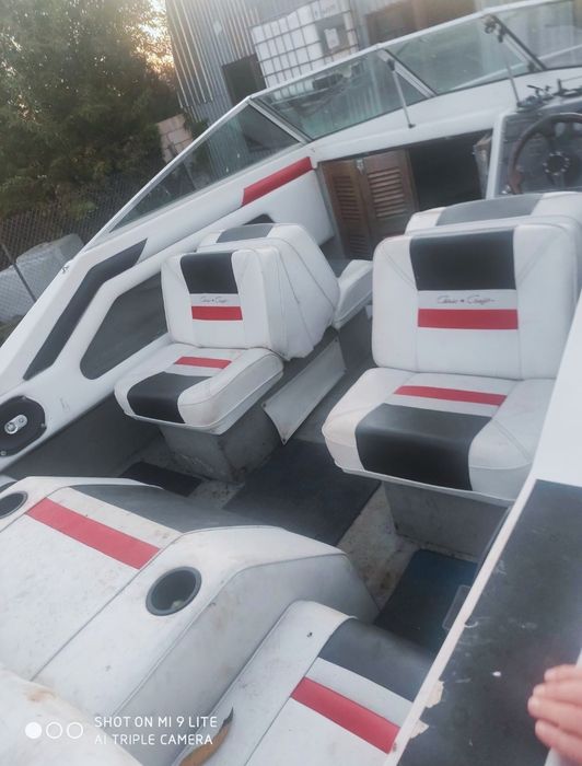 Chris Craft łódź motorowa jacht kabina przyczepa podlodziowa