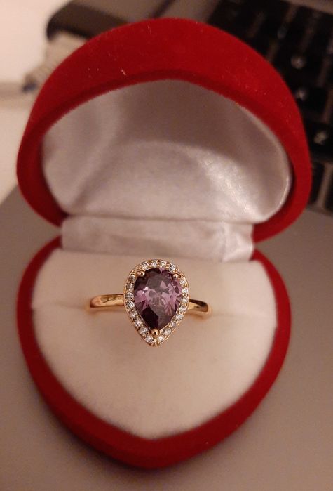 Piękny pierścionek