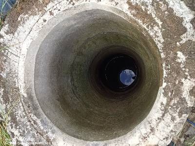 Будинок цегляний, два участки, 1 га землі