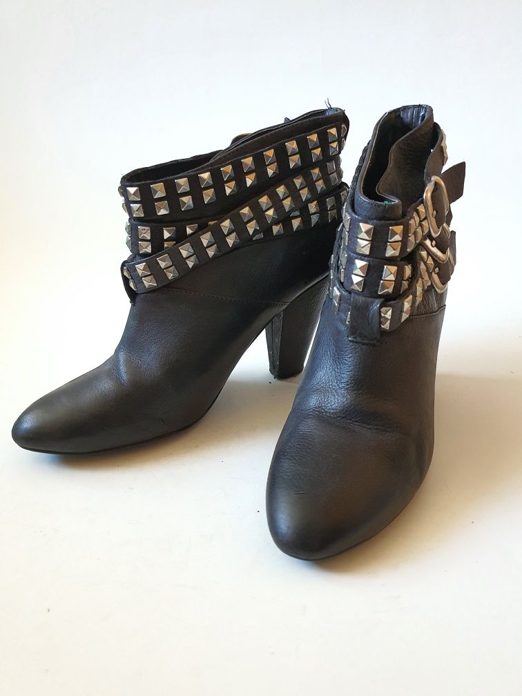 Botki z ćwiekami Zara 39r
