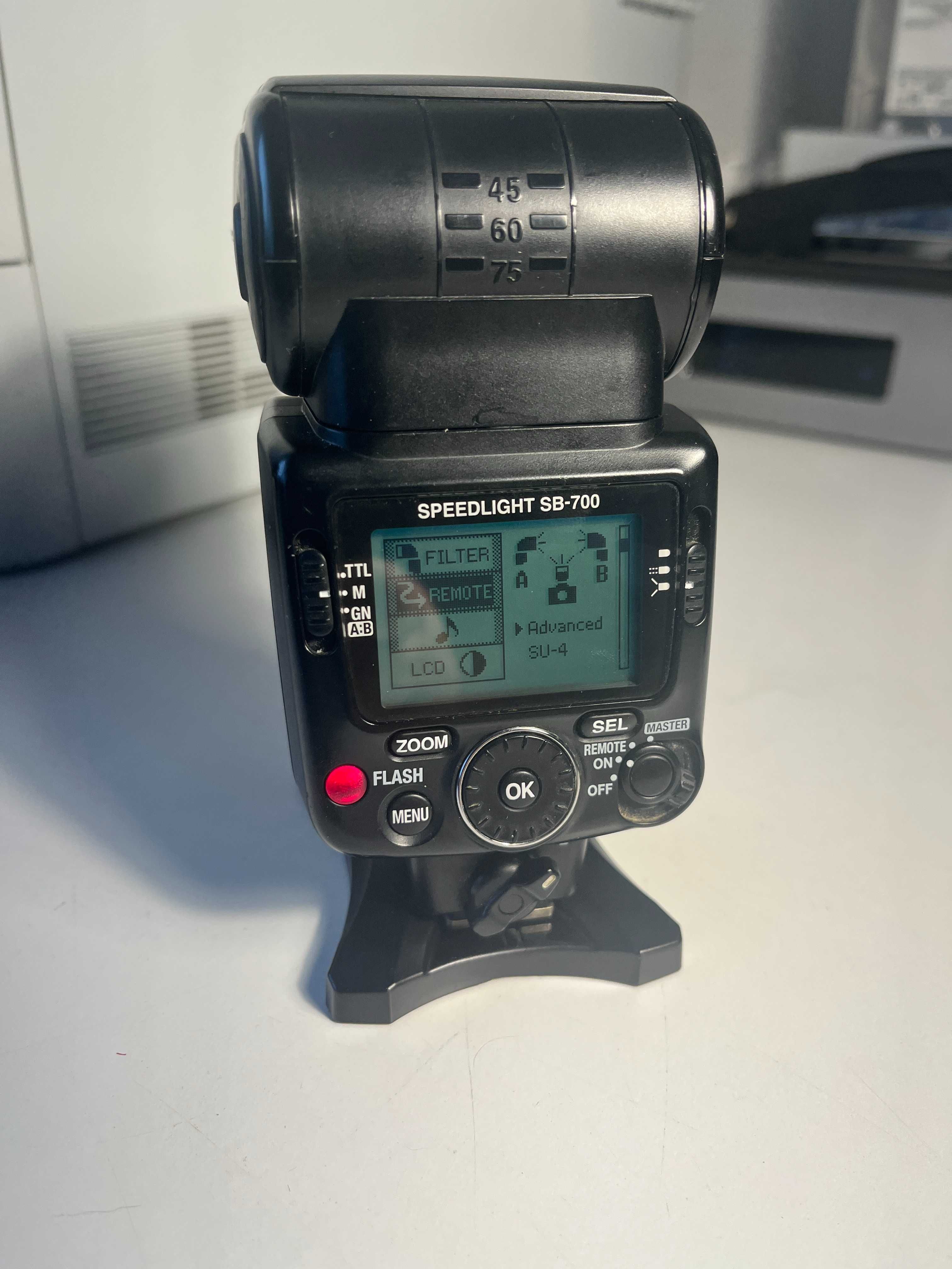 Nikon SB-700  lampa błyskowa