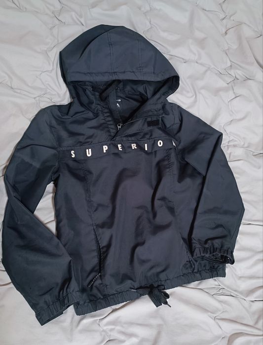 Курка вітровка анорак чорного кольору.