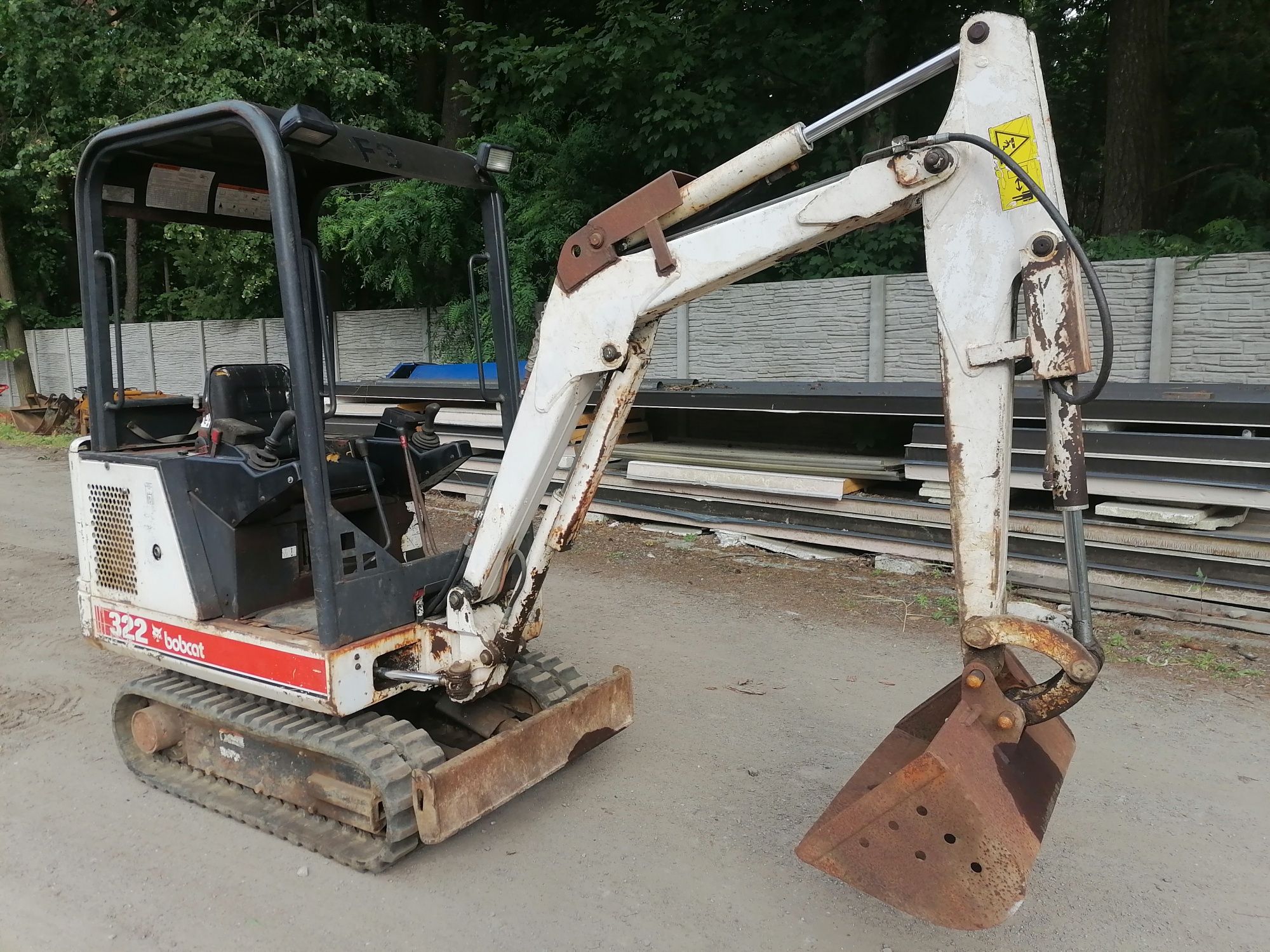 Bobcat 322 rok 1999, waga 1.5tony