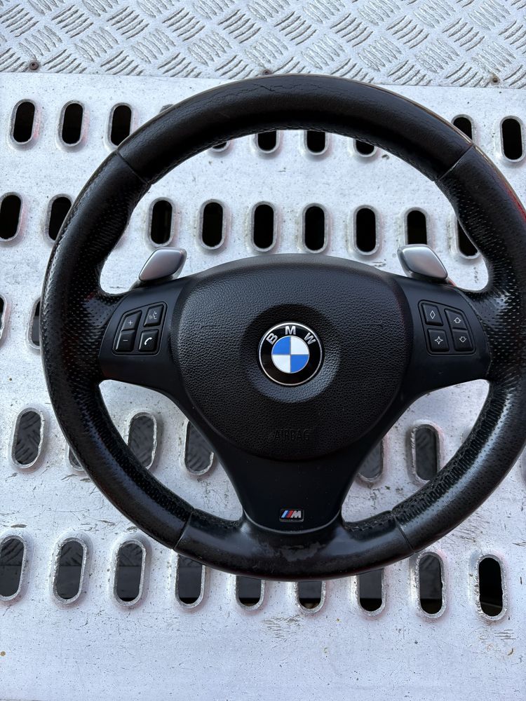 Kierownica m pakiet z łopatkami bmw e90 e91 e92 e93 e87 e82 e81 e88