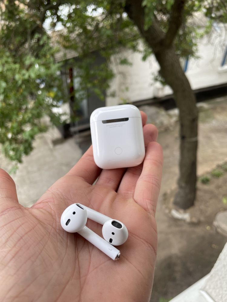 AirPods 2 original/в наличии 2шт