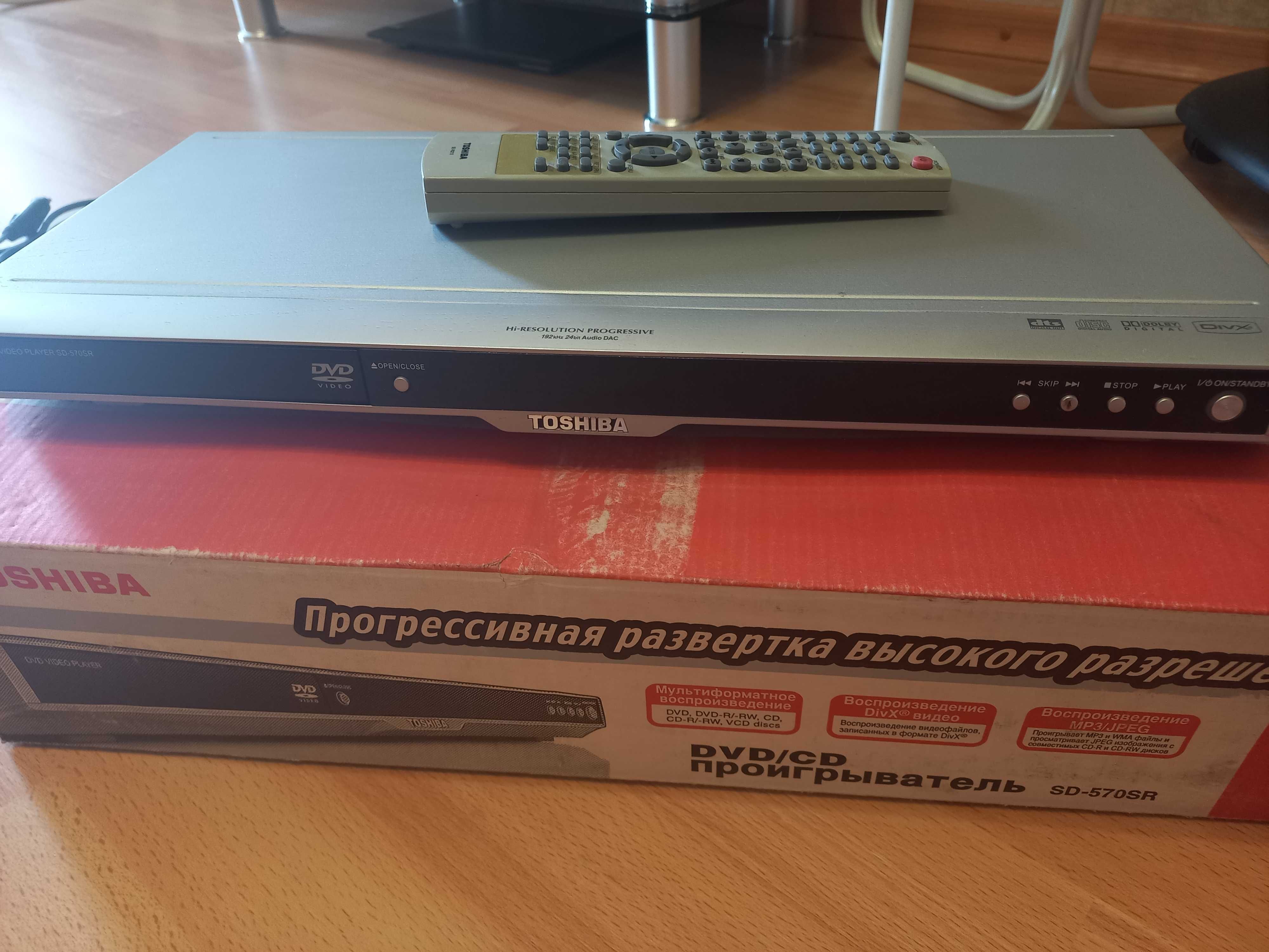 Техніка, dvd/cd та відеокасетний програвач, системний блок, телевізор