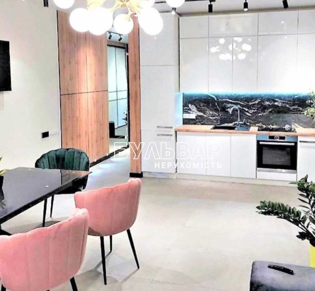 Продам 3 к.кв .Центр, Новострой, ул. Культуры Авантаж, Научная