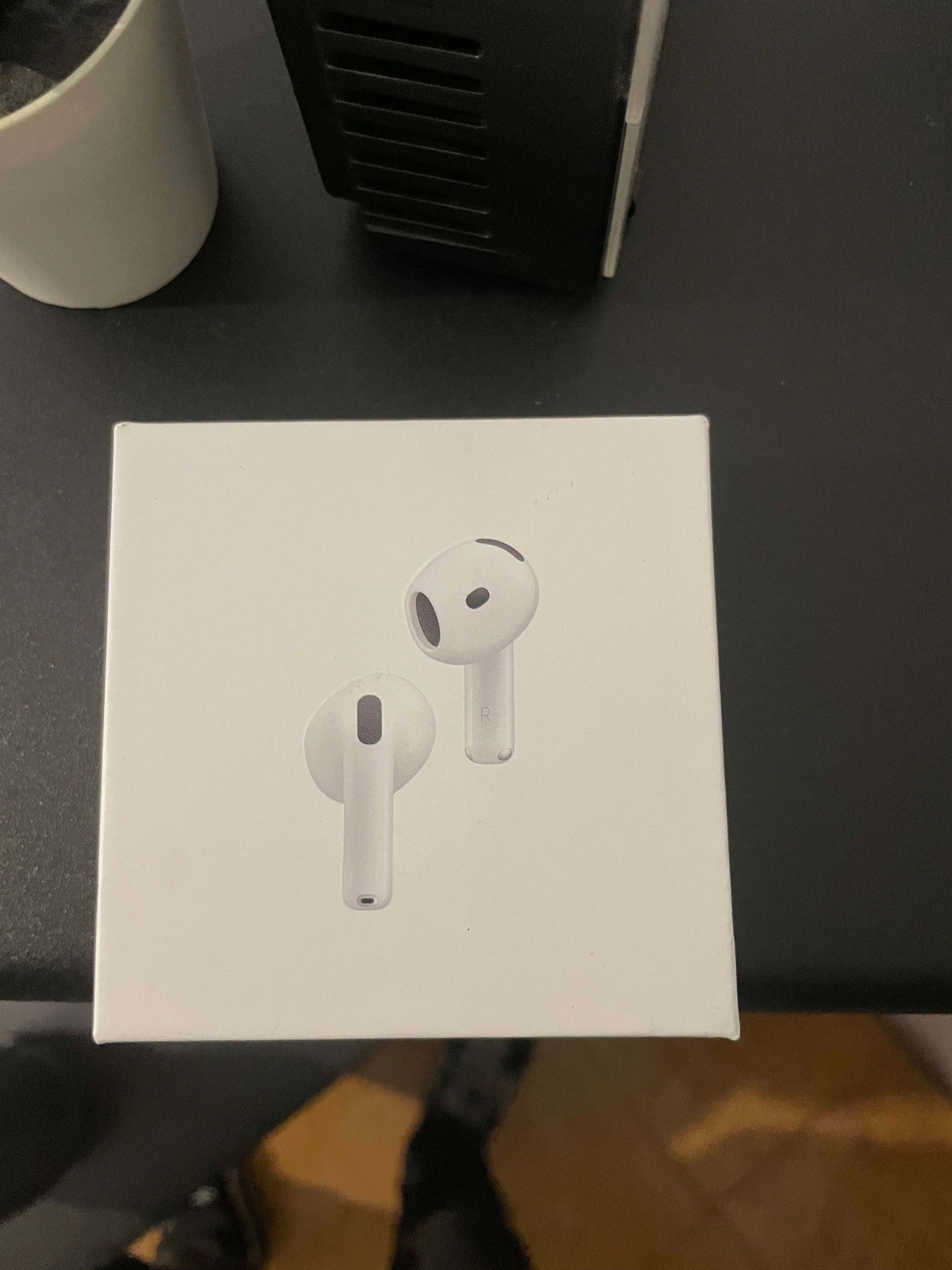 Apple AirPods 4 (USB-C)