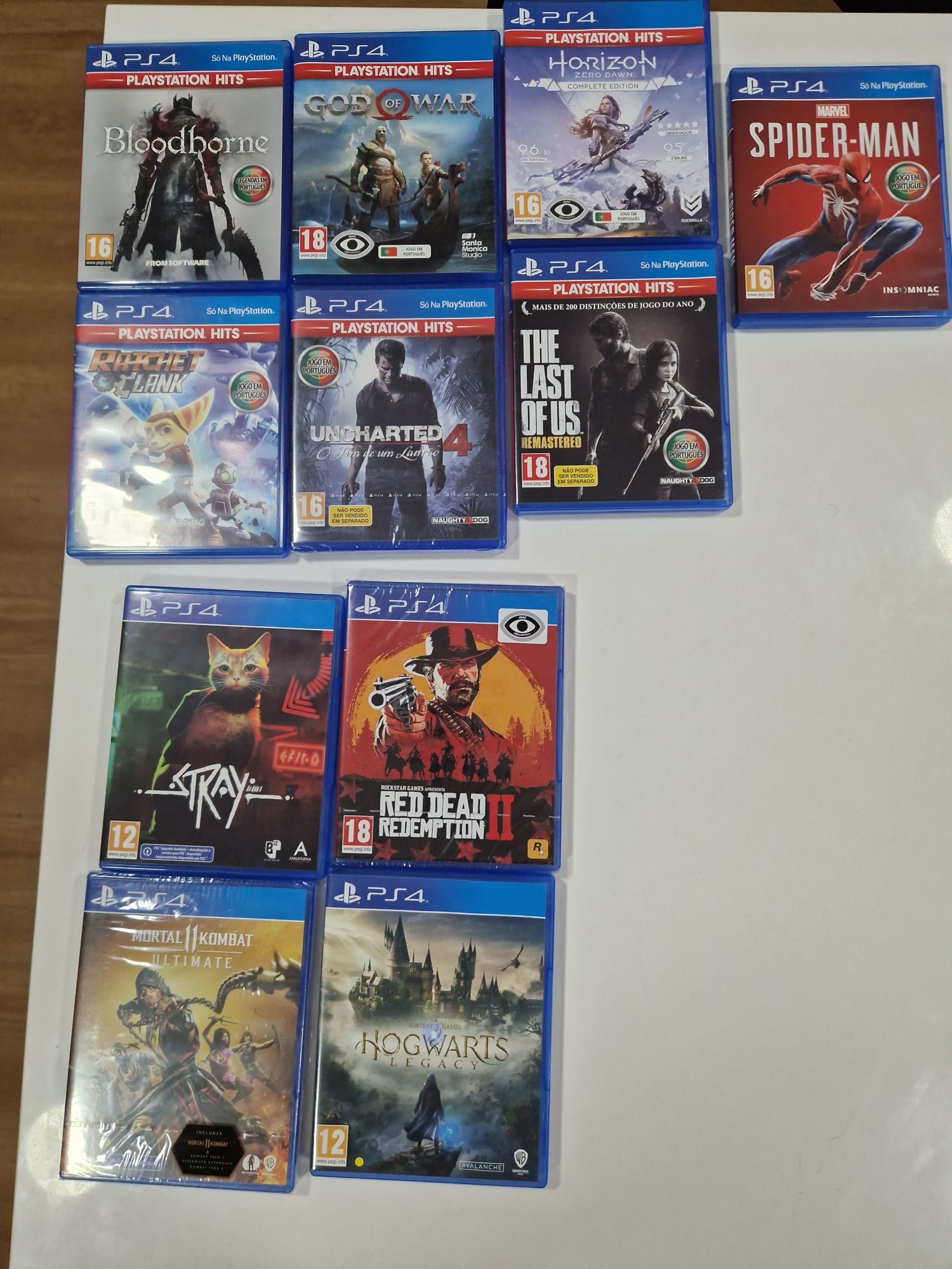 Playstation 4 Slim 500gb + Comando original 160€ + jogos 140€