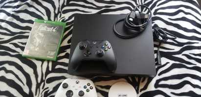 Игровая консоль Microsoft Xbox One X 1TB Black